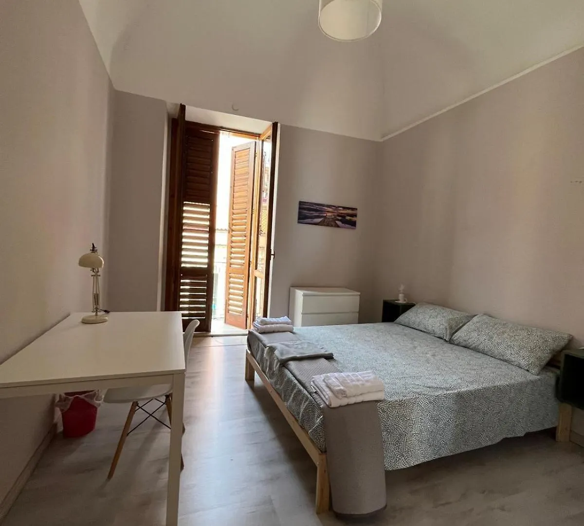 Bed & Breakfast La Sicula Atene City Central House 200 Mt From Metro Giuffrida Catania