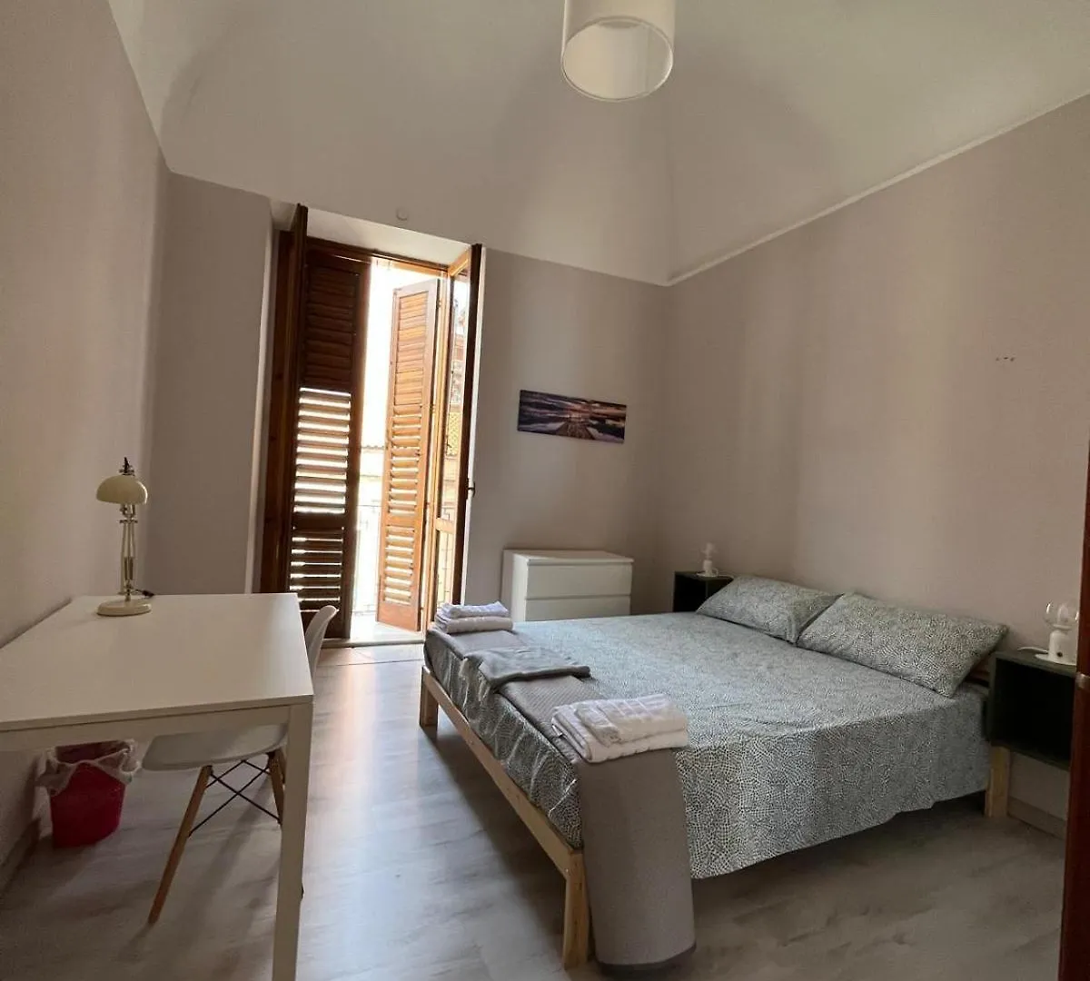 Bed & Breakfast La Sicula Atene City Central House 200 Mt From Metro Giuffrida Catania