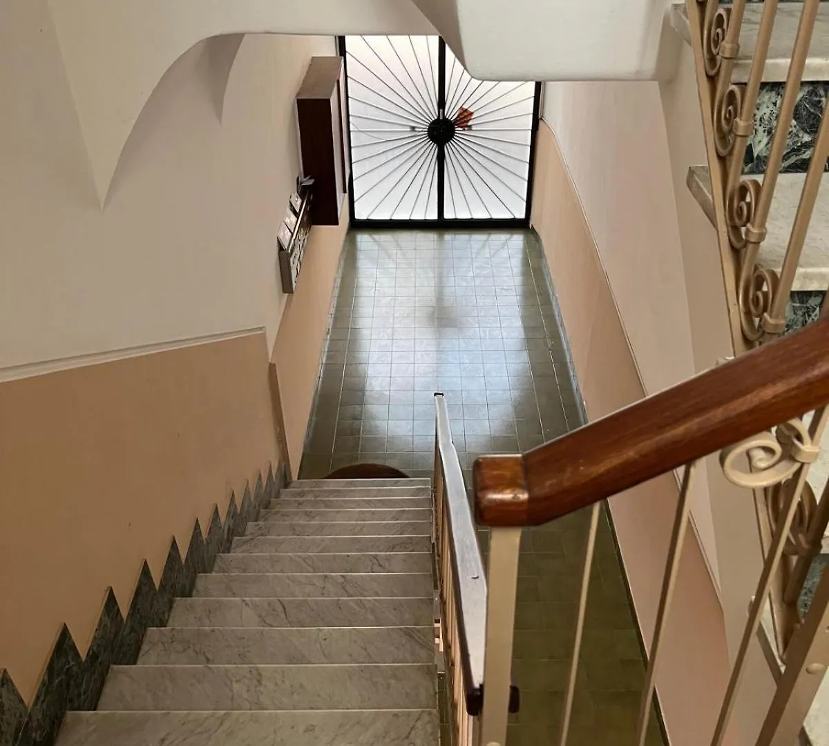 Bed & Breakfast La Sicula Atene City Central House 200 Mt From Metro Giuffrida Catania
