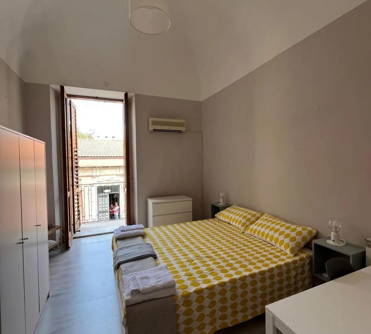 Bed & Breakfast La Sicula Atene City Central House 200 Mt From Metro Giuffrida Catania